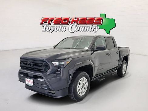 Used 2025 Toyota Tacoma SR5 RWD image 1