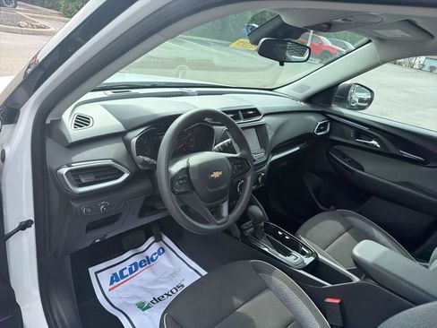 Used 2023 Chevrolet TrailBlazer LS image 10