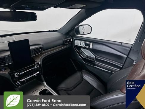 Used 2024 Ford Explorer Platinum w/ Technology Package AWD/4WD image 29