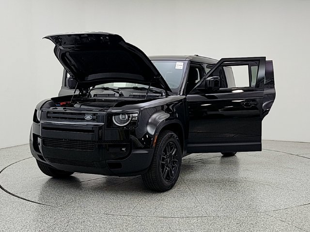 New 2026 Land Rover Defender 110 S AWD/4WD image 9