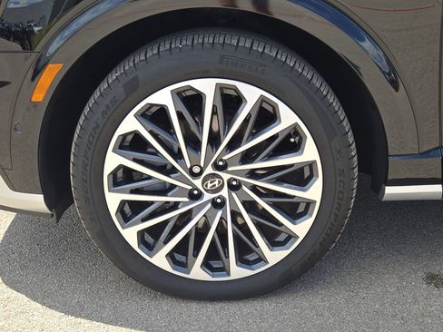 Used 2026 Hyundai Palisade Calligraphy FWD image 11