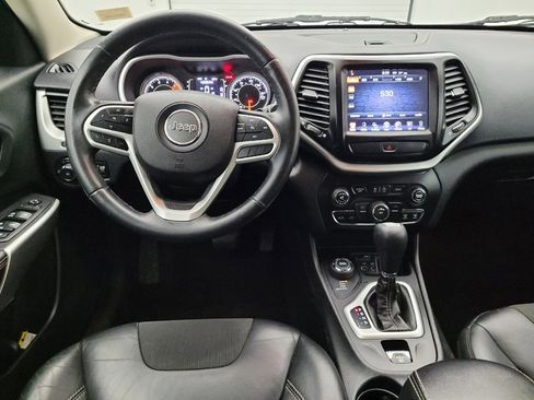 Used 2018 Jeep Cherokee Latitude Plus image 22