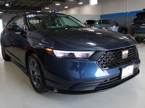 Certified 2025 Honda Accord EX-L image 3