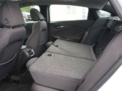 Used 2022 Chevrolet Malibu LT image 25