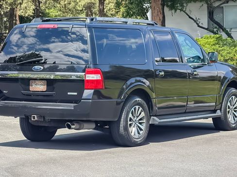 Used 2016 Ford Expedition EL XLT w/ Equipment Group 202A AWD/4WD image 4