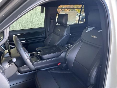 New 2025 Ford Expedition Platinum w/ Stealth Performance Package AWD/4WD image 9