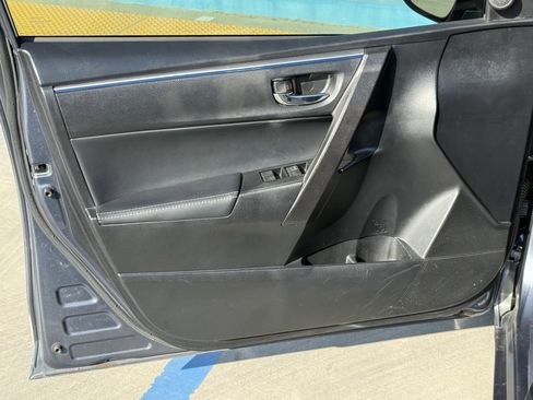 Used 2015 Toyota Corolla S image 17