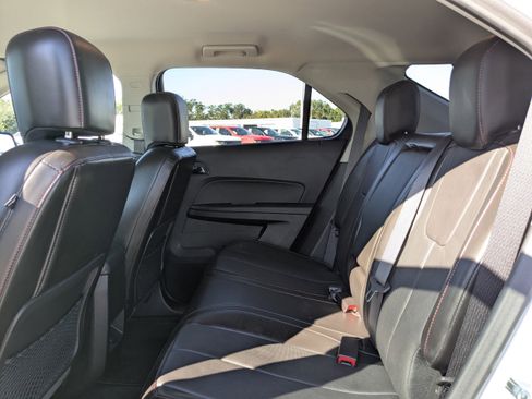 Used 2017 Chevrolet Equinox LT w/ Sport Edition image 13