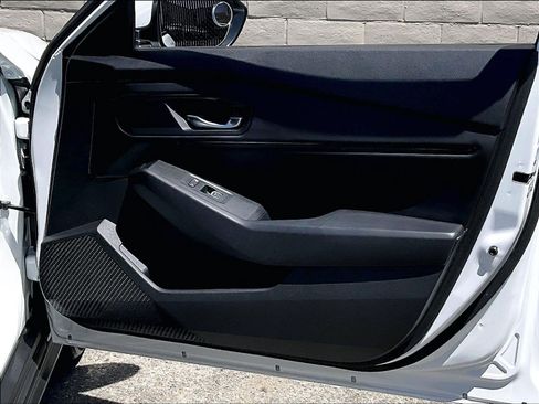 Used 2023 Honda Accord EX image 23