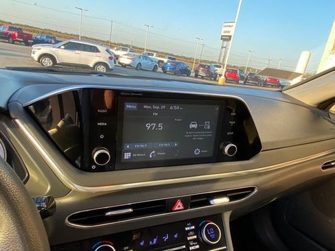 Used 2021 Hyundai Sonata SEL image 18