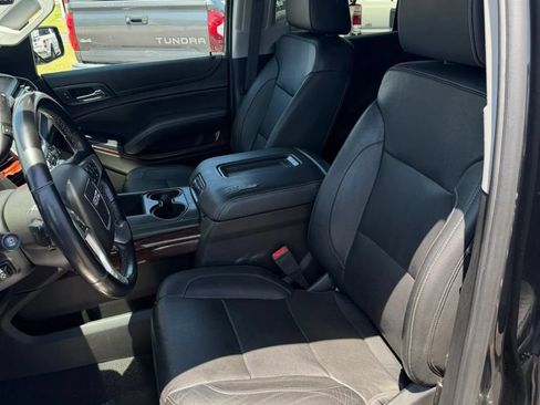 Used 2020 GMC Yukon SLT w/ Premium Edition AWD/4WD image 10