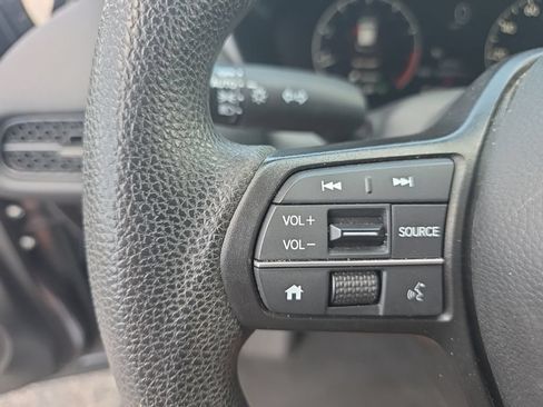 Used 2024 Honda HR-V LX image 15