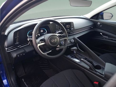 New 2026 Hyundai Elantra SE image 16