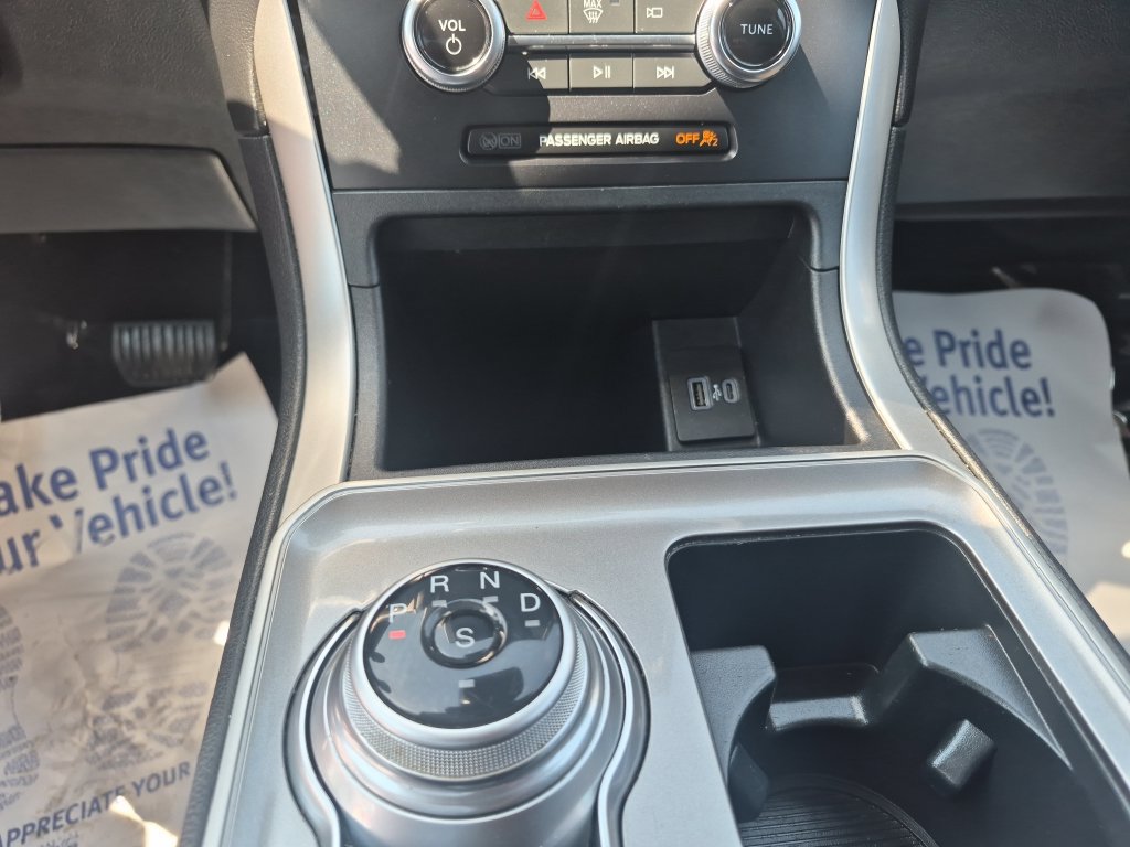 Used 2024 Ford Edge SEL AWD/4WD image 18