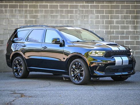 Used 2023 Dodge Durango GT AWD/4WD image 2