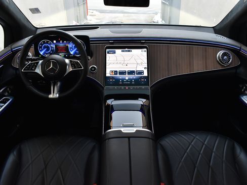 Used 2023 Mercedes-Benz EQE 500 4MATIC SUV image 28