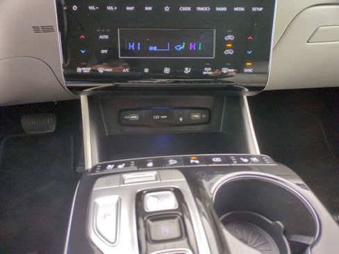 Used 2022 Hyundai Tucson Limited image 14