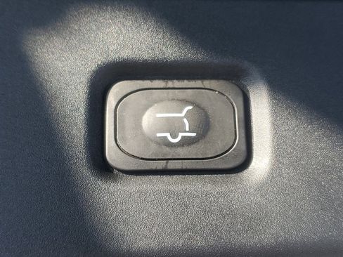 New 2025 Ford Expedition Platinum w/ Stealth Performance Package image 9