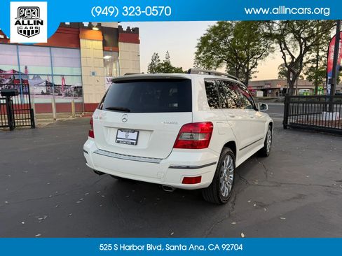 Used 2012 Mercedes-Benz GLK 350 4MATIC image 4