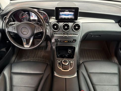 Used 2019 Mercedes-Benz GLC 300 4MATIC image 18