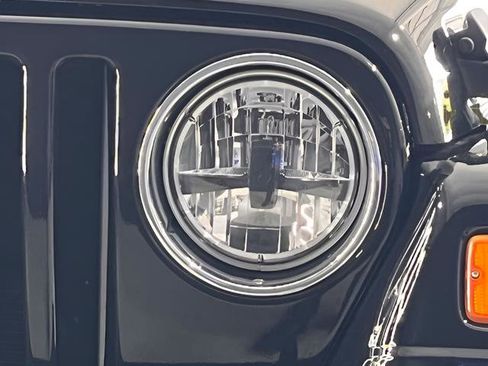 Used 2002 Jeep Wrangler Sport image 10