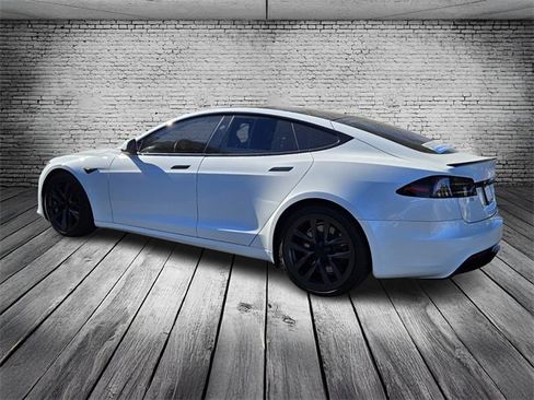 Used 2023 Tesla Model S Standard Range image 3