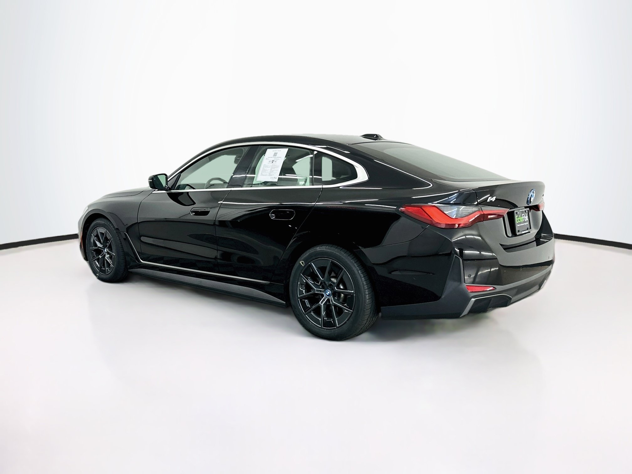 Used 2024 BMW i4 xDrive40i AWD/4WD image 5