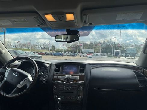 Used 2016 INFINITI QX80 4WD w/ Driver's Assistance Package image 10