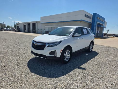 Used 2024 Chevrolet Equinox LT w/ LPO, Floor Liner Package FWD image 8