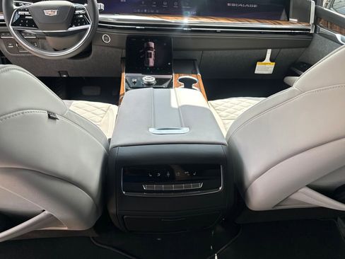 New 2026 Cadillac Escalade Platinum Sport w/ LPO, ONYX Package AWD/4WD image 37