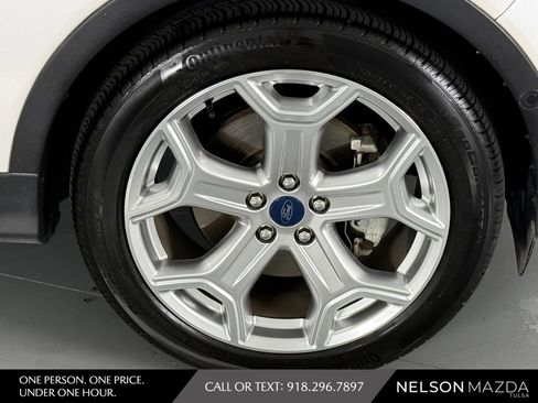 Used 2019 Ford Escape Titanium FWD image 16