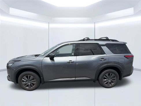 Used 2024 Nissan Pathfinder SV w/ Black Appearance Package FWD image 11
