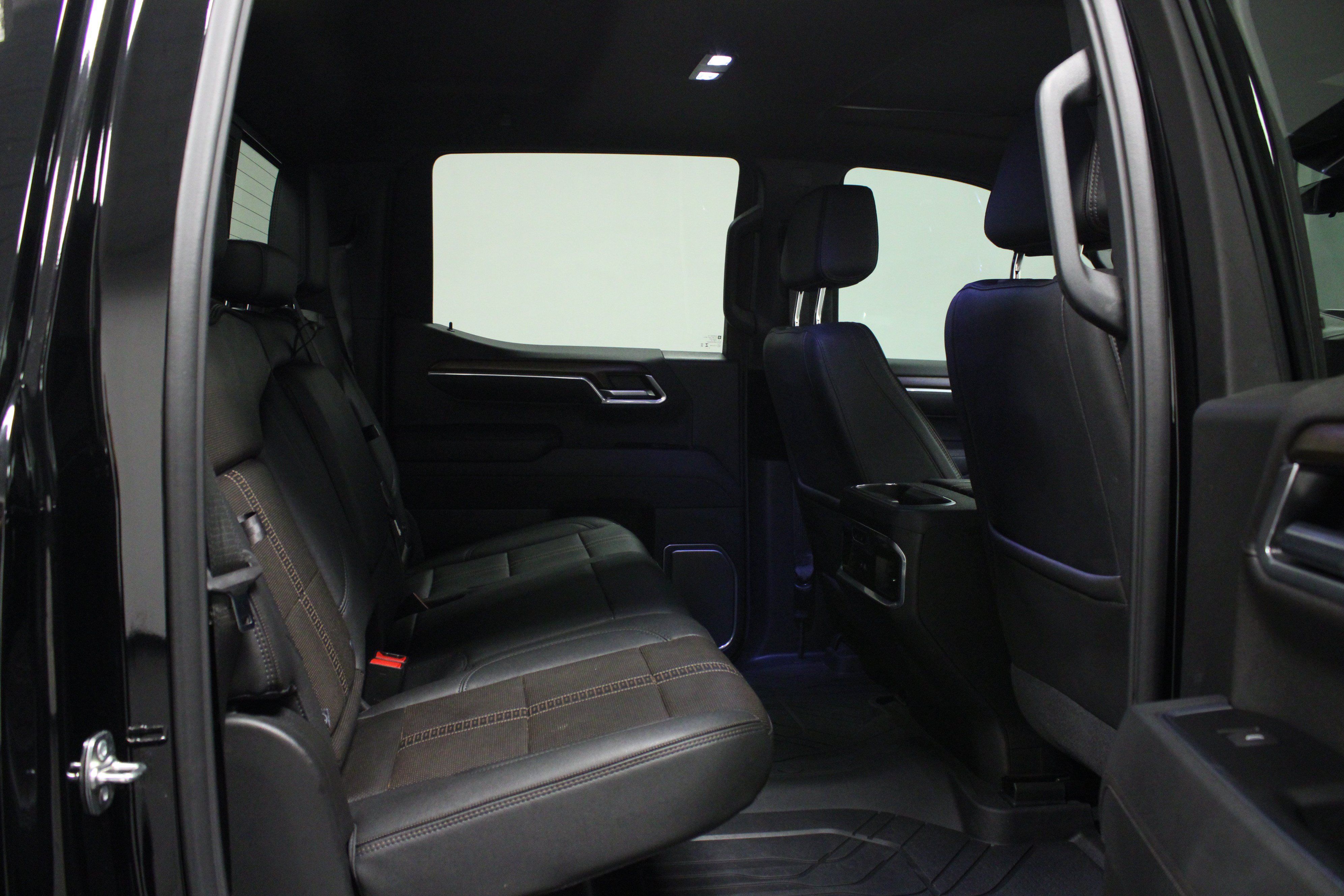 Used 2026 Chevrolet Silverado 1500 High Country AWD/4WD image 15