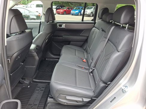 Used 2026 Hyundai Santa Fe SEL FWD image 11