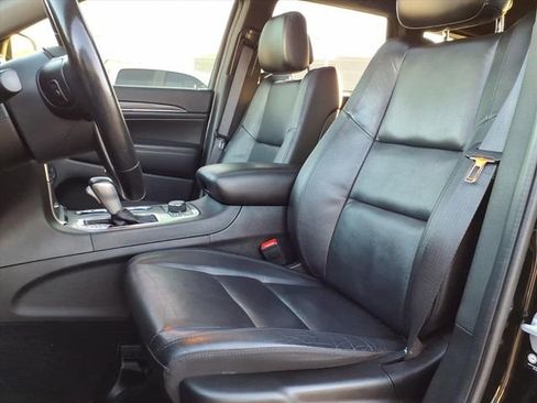 Used 2022 Jeep Grand Cherokee Limited w/ Trailer Tow Group IV image 6