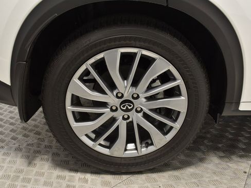 Certified 2025 INFINITI QX50 Luxe image 36
