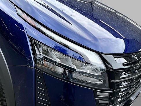 New 2026 Nissan Pathfinder Platinum FWD image 13