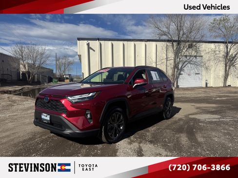 Used 2023 Toyota RAV4 XLE Premium image 1