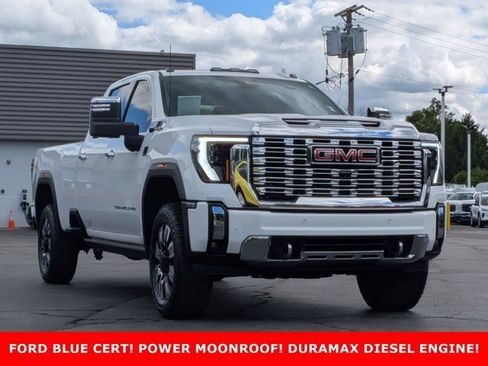 Used 2024 GMC Sierra 3500 Denali w/ Denali Reserve Package AWD/4WD image 3