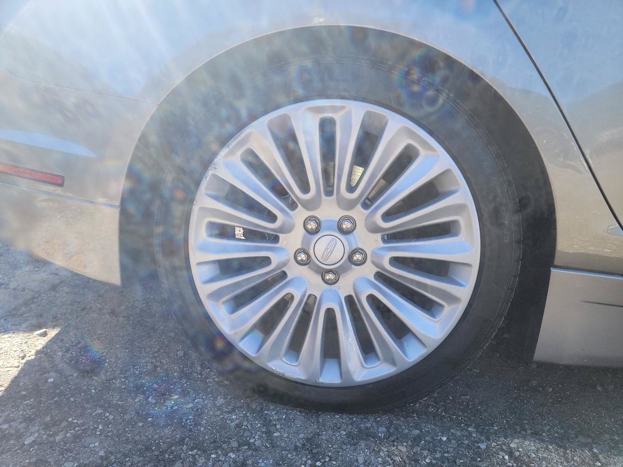 Used 2016 Lincoln MKZ AWD image 39