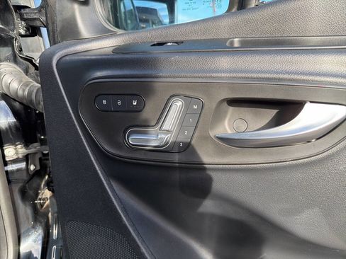 Used 2020 Mercedes-Benz Sprinter 2500 image 21