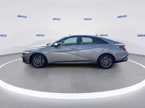 Used 2024 Hyundai Elantra SEL FWD image 5