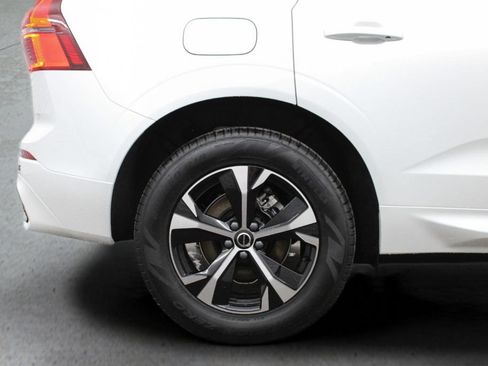 New 2026 Volvo XC60 B5 Core AWD/4WD image 12