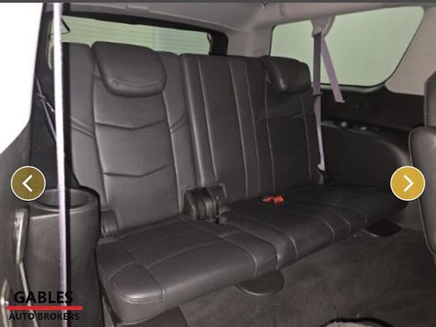 Used 2017 Cadillac Escalade ESV Luxury image 10