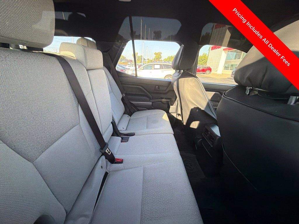 Used 2026 Toyota 4Runner SR5 AWD/4WD image 4