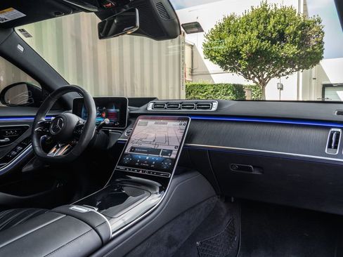 Used 2024 Mercedes-Benz S 63 AMG S image 28