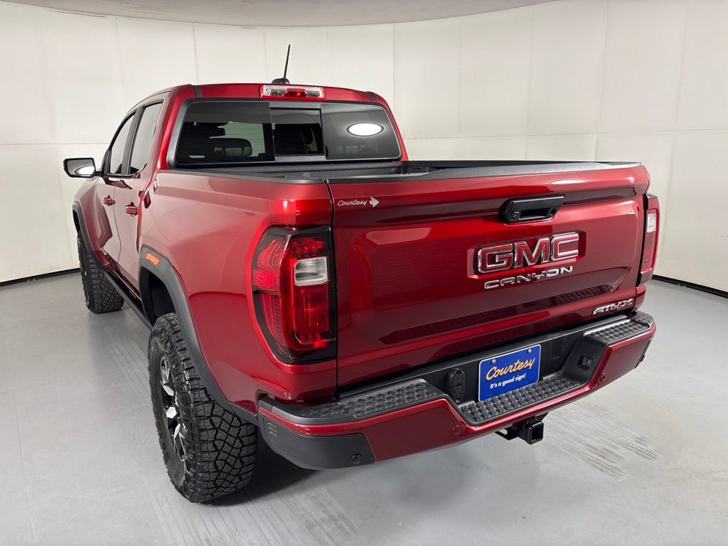 Used 2025 GMC Canyon AT4 w/ AT4X Package AWD/4WD image 6