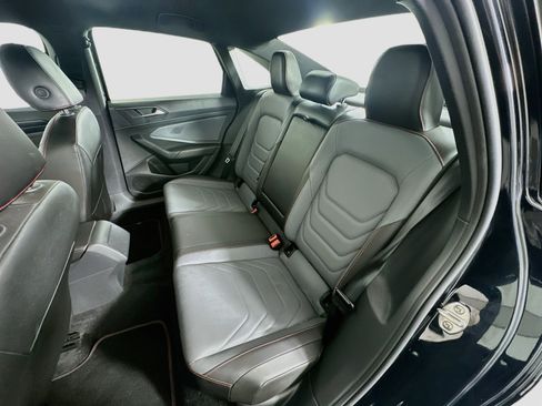 Used 2025 Volkswagen Jetta GLI Autobahn FWD image 28