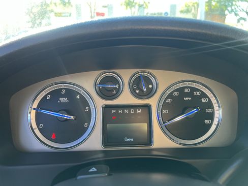 Used 2012 Cadillac Escalade Premium image 21