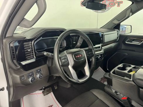 Used 2023 GMC Sierra 1500 SLE AWD/4WD image 10